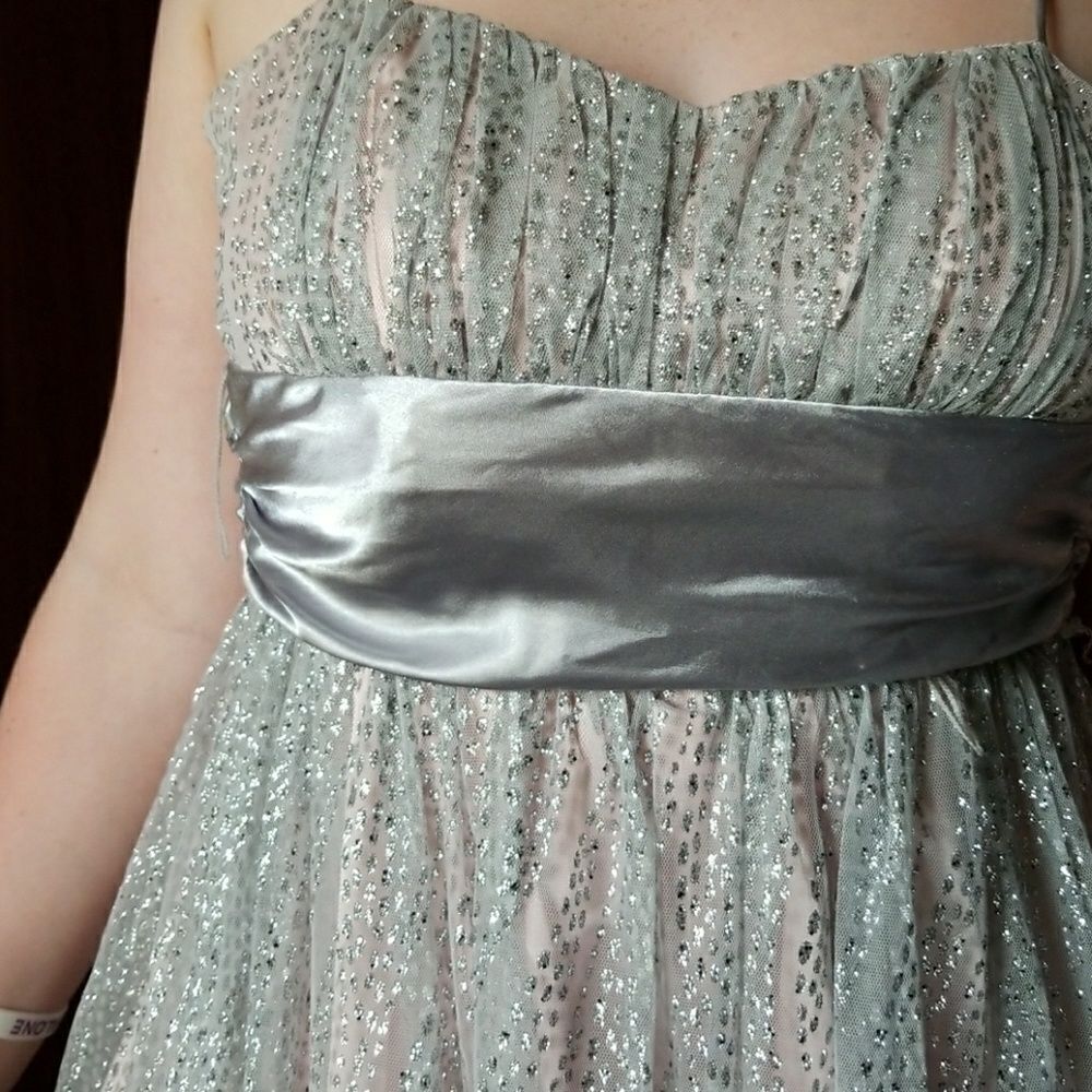 B. Darlin i'm Prom Dress